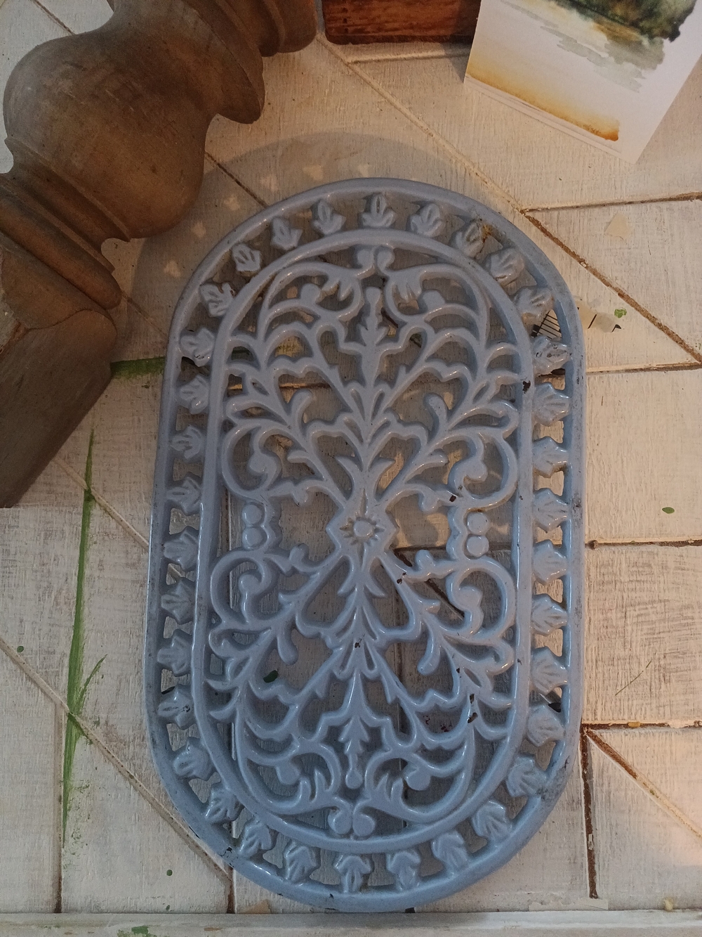 Decorative Vintage-Style Cast Iron Serving Tray - Blue